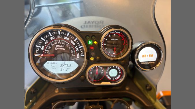 01 Royal Enfield Himalayan 411