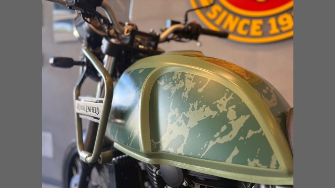 02 Royal Enfield Himalayan 411