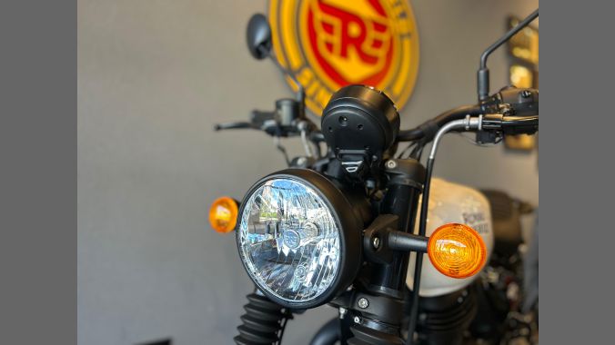03 Royal Enfield Hunter 350 - 2025 2026